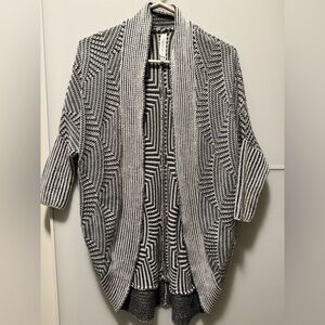 Aeropostale Geometric Gray and White Cardigan